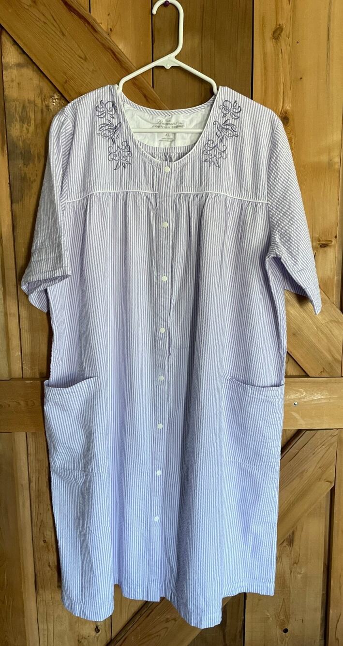 The Vermont Country Store 100% Cotton Nightdress Embroidered, Size XL